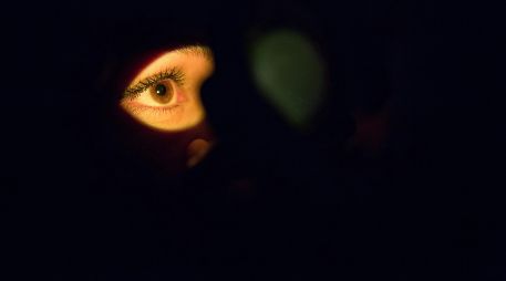 Estudios han reportado que la optogenética es segura y logra una cierta recuperación de la vista. UNSPLASH