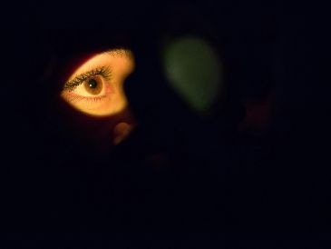 Estudios han reportado que la optogenética es segura y logra una cierta recuperación de la vista. UNSPLASH