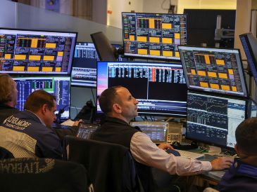 En el plano corporativo, las compañías del sector tecnológico cerraron con pérdidas. EFE/S. Yenesel