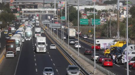 La autopista Guadalajara-Zapotlanejo fue cerrada a la altura del Periférico Nuevo en sentido hacia Zapotlanejo debido a la colisión. EL INFORMADOR/ARCHIVO