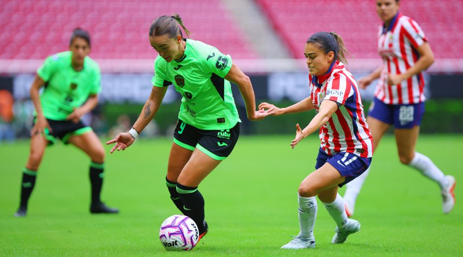 Las Bravas perdieron tres puntos durante su visita al Akron después de que se señalara como fuera de lugar un gol de Bianca Mora. IMAGO7