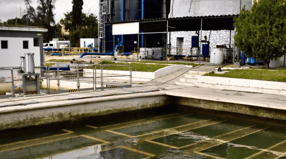 Como parte de las medidas implementadas, Lemus aseguró que el agua que actualmente sale de la planta mencionada ya no presenta color ni olor. SIAPA