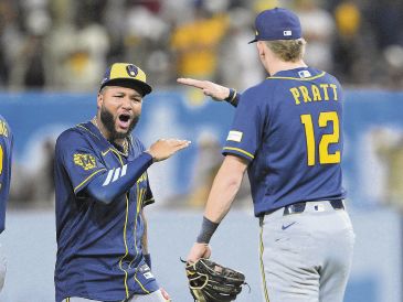 Milwaukee tendrá una nueva cita con los Dodgers en la Serie de Campeonato de la Liga Nacional. AFP
