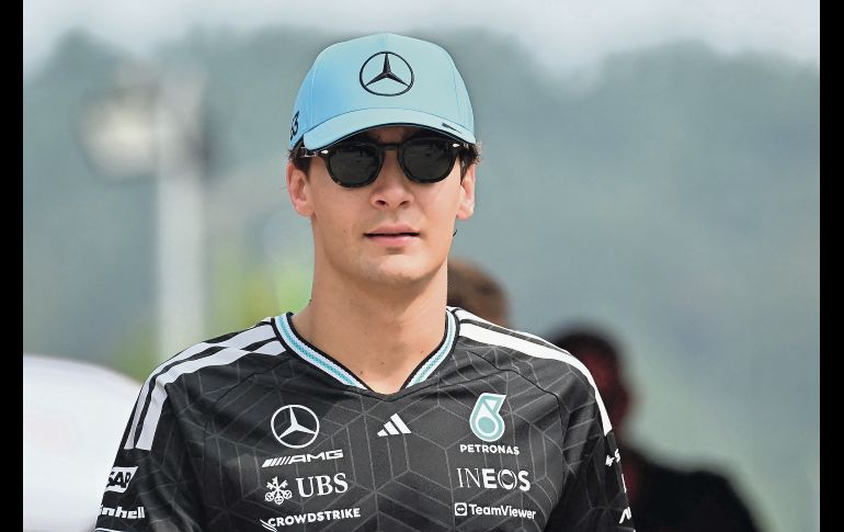 George Russell. El piloto arrancará desde el fondo de la parrilla en Singapur debido a un cambio en la unidad de potencia de su Mercedes. AFP