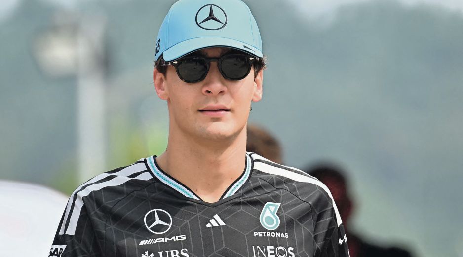 George Russell. El piloto arrancará desde el fondo de la parrilla en Singapur debido a un cambio en la unidad de potencia de su Mercedes. AFP