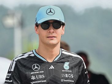 George Russell. El piloto arrancará desde el fondo de la parrilla en Singapur debido a un cambio en la unidad de potencia de su Mercedes. AFP