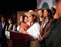 Grecia Quiroz, viuda de Carlos Manzo, exigió esclarecer el homicidio y pidió que las autoridades federales intervengan en las investigaciones. SUN