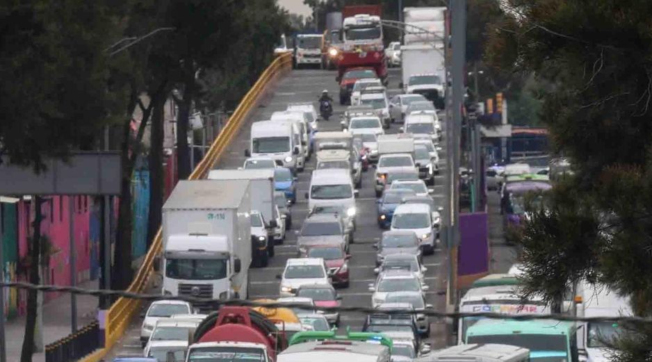 El programa Hoy No Circula se aplica de las 5:00 a las 22:00 horas en todas las alcaldías de la Ciudad de México y en tres zonas conurbadas del Estado de México. SUN/L. Camacho