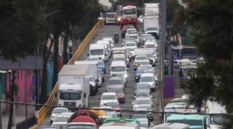 El programa Hoy No Circula se aplica de las 5:00 a las 22:00 horas en todas las alcaldías de la Ciudad de México y en tres zonas conurbadas del Estado de México. SUN/L. Camacho