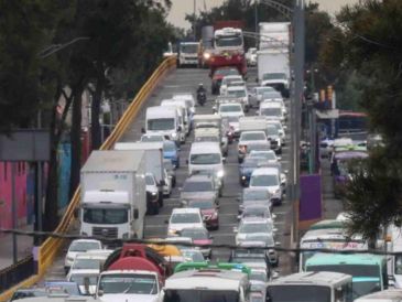 El programa Hoy No Circula se aplica de las 5:00 a las 22:00 horas en todas las alcaldías de la Ciudad de México y en tres zonas conurbadas del Estado de México. SUN/L. Camacho