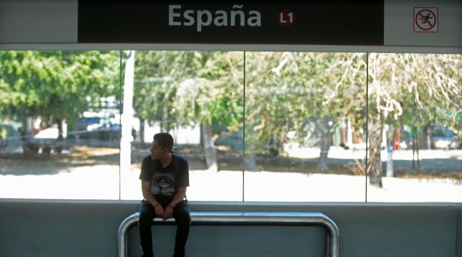 La mañana de este jueves policías estatales colocaran vallas metálicas en la estación España sobre la avenida Colón y Jaime Torres Bodet a la altura de la colonia El Sauz. EL INFORMADOR/ ARCHIVO