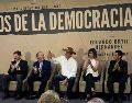 El expresidente de la República, Vicente Fox, asistió a la presentación del libro “Los Locos de la Democracia”, del exdiputado de Acción Nacional Eduardo Ortiz. SUN/J. Cabrera
