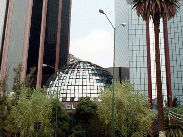 Al interior del mercado mexicano, destacaron las ganancias de las emisoras Coca Cola Femsa, Femsa, Chedraui, La Comer y Grupo Carso. AFP/ARCHIVO