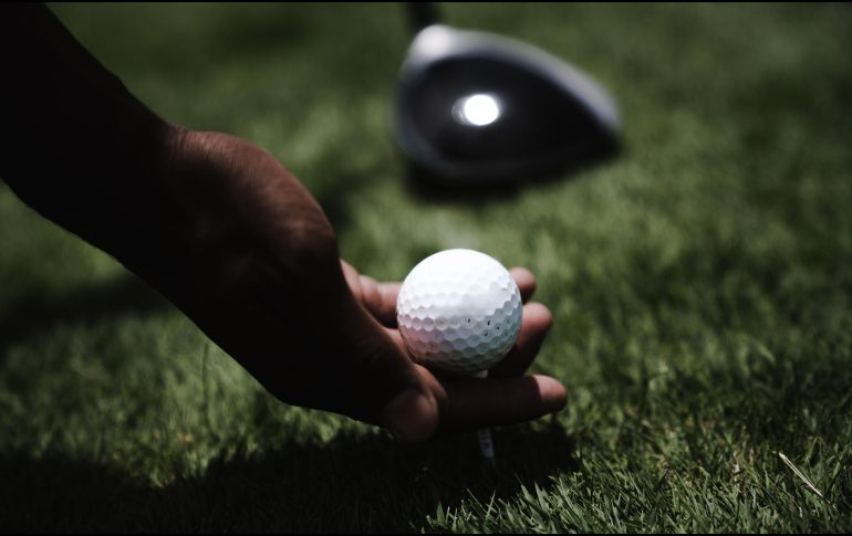 Grandes estrellas del circuito figuran como uno de los principales acreedores de LIV Golf tras la solicitud de bancarrota presentada en EU. ESPECIAL / CANVA