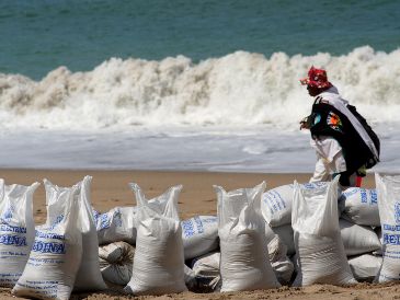 El huracán “Simón” impactará el occidente de México este fin de semana. EFE/A. Montero