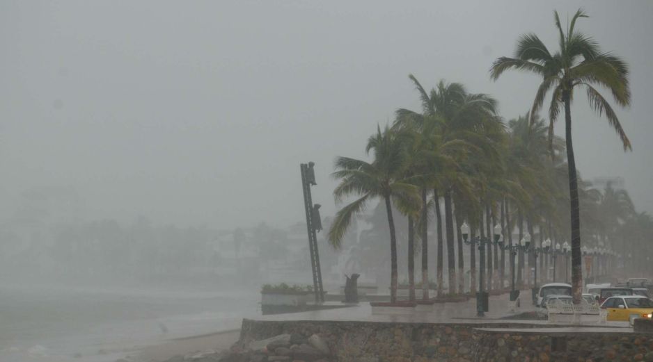 Guerrero, Michoacán, Colima y Jalisco tendrán las lluvias más fuertes por el huracán Simón. EL INFORMADOR/Archivo