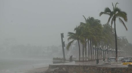 Guerrero, Michoacán, Colima y Jalisco tendrán las lluvias más fuertes por el huracán Simón. EL INFORMADOR/Archivo