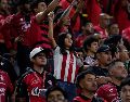 La afición rojinegra confía en el buen momento del Atlas, mientras que los seguidores de Chivas mantienen la esperanza de llevarse el Clásico Tapatío. IMAGO7.