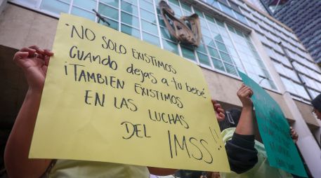 Manifestantes advirtieron que el plantón del IMSS en Paseo de la Reforma continuará hasta tener respuesta a sus demandas. SUN/L. Camacho