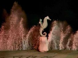 En la costa de Jalisco el oleaje alcanza hasta 10 metros. SUN/J. Williams