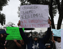 Con pancartas, exigieron frenar las irregularidades en el SIAPA. En tanto, se espera que el organismo anuncie este lunes las colonias donde se aplicarán tandeos como parte de las medidas para atender la problemática. EL INFORMADOR/Son de A. Navarro