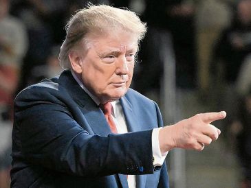 El presidente estadounidense cuestionó al liderazgo ucraniano al solicitar públicamente la elección de un nuevo mandatario en Kiev. AFP