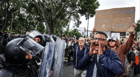 La Fiscalía de Jalisco puso en libertad a 12 de las 39 personas arrestadas durante los disturbios en la manifestación por el agua frente a Casa Jalisco. EL INFORMADOR/ARCHIVO