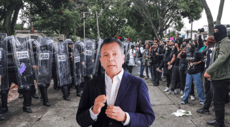 El gobernador calificó como un día difícil la jornada de protestas por el suministro de agua en Jalisco, donde cerca de 10 mil personas se movilizaron pacíficamente antes de que se registraran actos de violencia. EL INFORMADOR / A. Navarro / ESPECIAL / Pablo Lemus