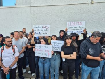 Familiares de detenidos exigen su liberación. EL INFORMADOR / M. HERNÁNDEZ