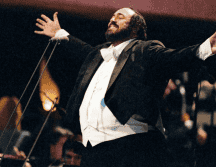 Más allá de su prodigiosa voz, el legado cultural de Pavarotti se cimentó a través de su capacidad para unir la música con causas humanitarias. ESPECIAL