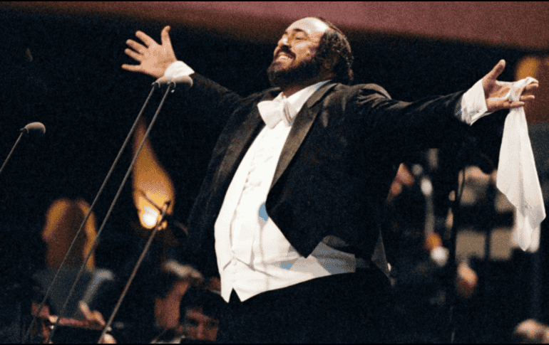 Más allá de su prodigiosa voz, el legado cultural de Pavarotti se cimentó a través de su capacidad para unir la música con causas humanitarias. ESPECIAL