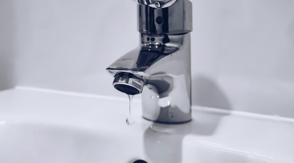 Los cambios en los niveles de Chapala y la presa Calderón condicionan el abastecimiento de agua en la metrópoli. Unsplash