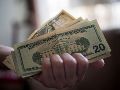 El fortalecimiento del dólar, impulsado por el conflicto energético y las tasas de interés, presiona al peso mexicano. EFE / ARCHIVO