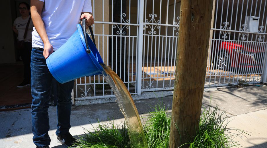 La presidenta municipal, Laura Imelda Pérez, mencionó que en el caso de Tlaquepaque ya se opera desde hace tiempo con pipas y cisternas. EL INFORMADOR / ARCHIVO