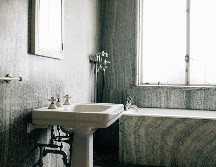 Los desagües representan una de las principales fuentes de mal olor en los baños. UNSPLASH / T. Kozu