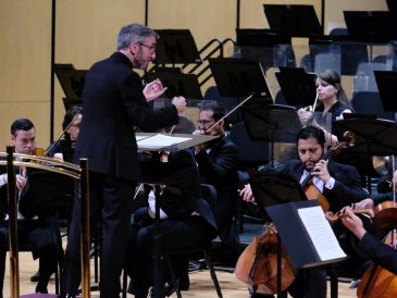 Bajo la dirección artística de José Luis Castillo, la OFJ explorará distintos lenguajes musicales y ampliará su repertorio hasta diciembre. CORTESÍA.