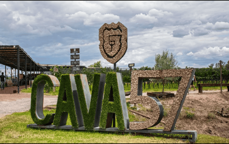 La calidad de los vinos queretanos, elaborados con métodos tradicionales como los de Cava 57, ha alcanzado nuevos hitos regulatorios y comerciales. Cava57 ESPECIAL