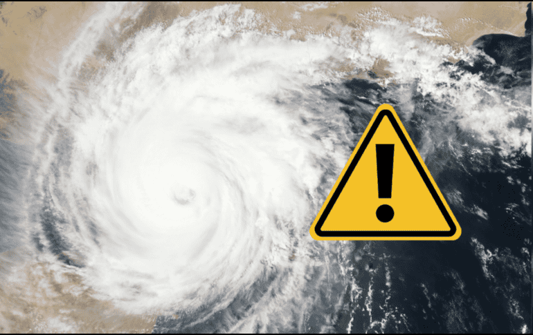 El llamado ojo del huracán es la región de menor presión y mayor calma, cielos despejados o con poca nubosidad y de aproximadamente 30 a 65 km de diámetro. UNSPLASH / CANVA