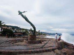 Puerto Vallarta. La tormenta tropical Trudy avanza hacia el noroeste y se prevé que evolucione a huracán el jueves. Las autoridades vigilan su trayectoria debido a la saturación de los suelos por ciclones previos. AP/F. Llano