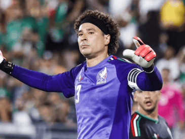 A lo largo de sus distintas facetas vistiendo la camiseta del Club América, Memo conquistó campeonatos nacionales e internacionales que marcaron época en la institución.  EFE/ARCHIVO