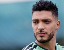 El delantero mexicano Raúl Jiménez será operado de la rodilla, un duro golpe para el equipo de Wolverhampton. AFP / ARCHIVO
