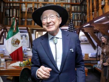 Ken Salazar defendió el papel de los embajadores estadounidenses y llamó a fortalecer la relación bilateral con México. SUN.