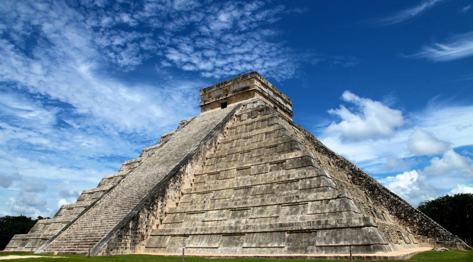 El Parador Turístico de Chichén Itzá permanece cerrado, los pasillos se encuentran vacíos y los puestos cubiertos con lonas, rejas o cortinas. UNSPLASH