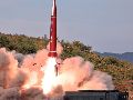 Esta fotografía, facilitada por el gobierno de Corea del Norte, muestra una prueba de misiles el lunes 12 de octubre de 2026 en un lugar no revelado del territorio norcoreano. AP/KCNA