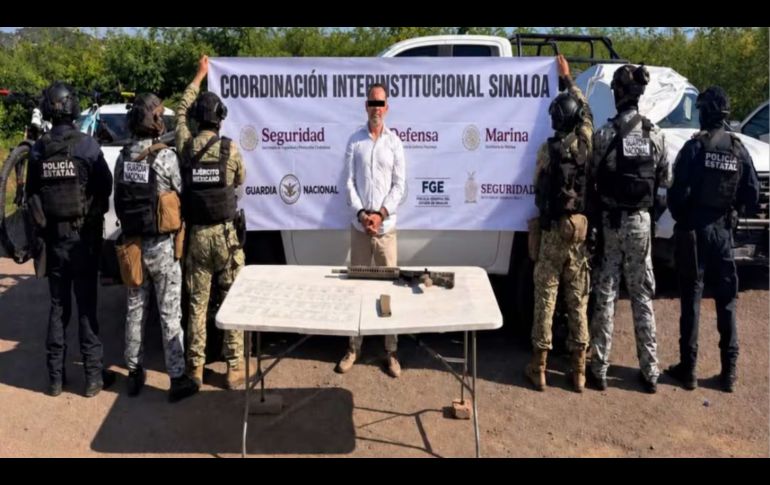 En la detención se aseguró armamento, droga, dinero en efectivo y un vehículo. ESPECIAL/Defensa