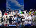 Chivas visitó el Cirque du Soleil y convivió con artistas mexicanos. EL INFORMADOR/A. Navarro
