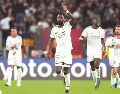 Antonio Rudiger celebra tras anotar el cuarto gol del Real Madrid. AP/A. Tarantino