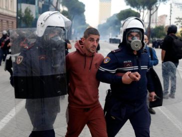 La Revolución de los Flamencos se ha ampliado a una demanda de más democracia y más transparencia. EFE / M. DIBRA