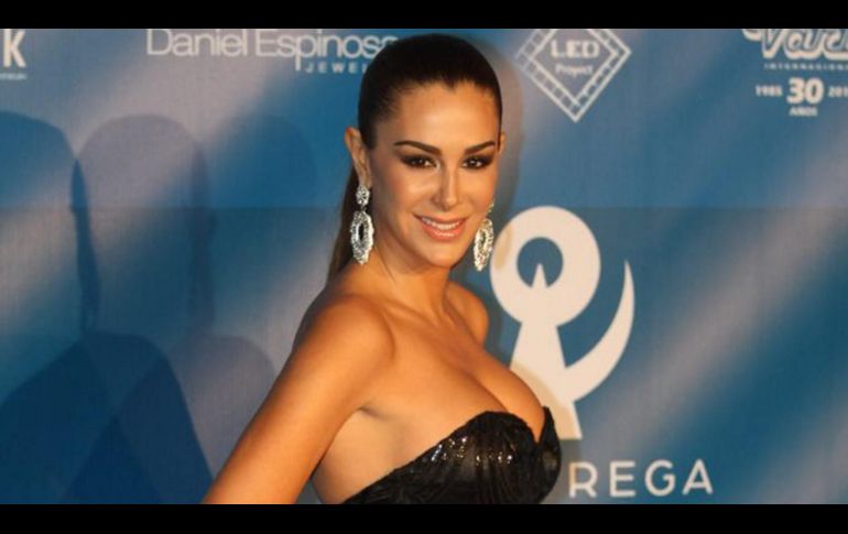 Ninel Conde es fan de los arreglitos estéticos y eso le ha acarreado una serie de críticas en redes. AFP/ARCHIVO