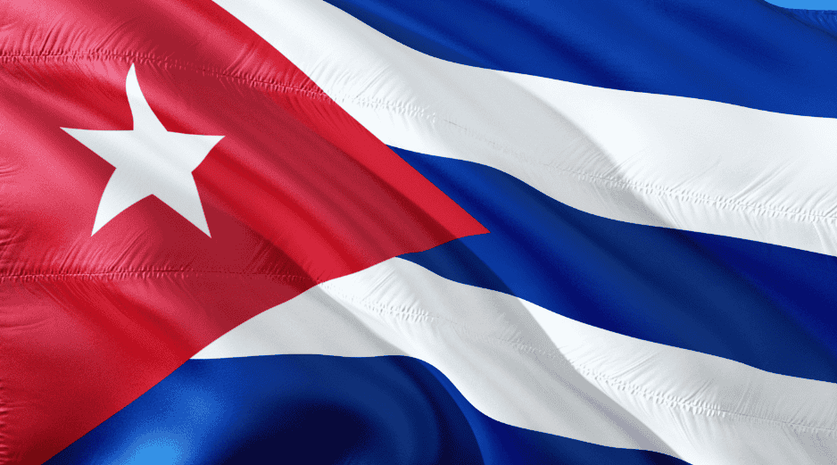 Actualmente la economía de Cuba está marcada por una profunda crisis, la cual ha diezmado el poder adquisitivo nacional, además de generalizar los cortes eléctricos, la escasez de alimentos, medicinas y combustible, y disparar la inflación. CANVA